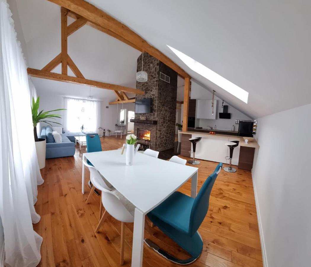 Attic 33 Lejlighed Câmpulung Moldovenesc Eksteriør billede