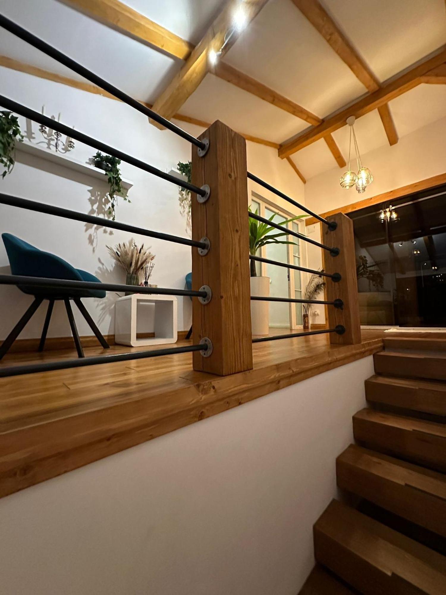 Attic 33 Lejlighed Câmpulung Moldovenesc Eksteriør billede